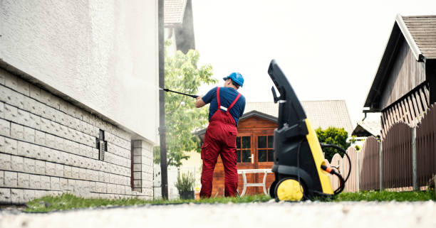 Best Animal Enclosure Cleaning  in Middletown, NY